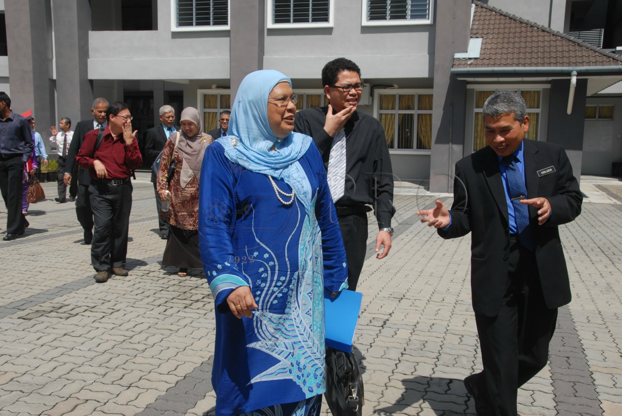 PRO 14 01 SEKOLAH FBA 8136